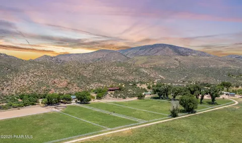 5500 S Four Cross Ranch Rd, Skull Valley, AZ 86338