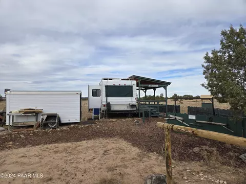 30 Sky Valley Rd # E, Ash Fork, AZ 86320
