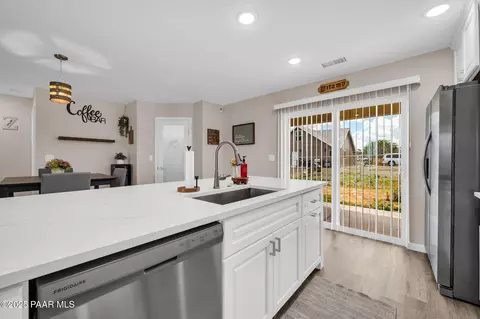 20217 E Yucca Dr, Mayer, AZ 86333 photo 9