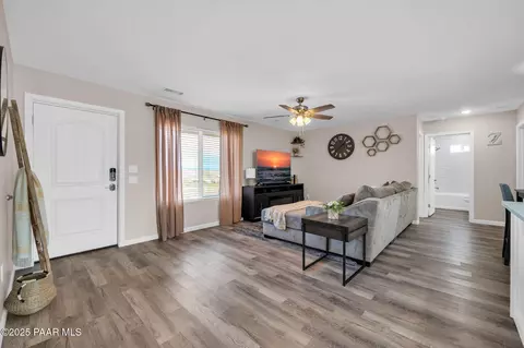 20217 E Yucca Dr, Mayer, AZ 86333 photo 3