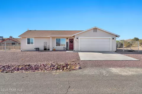 20217 E Yucca Dr, Mayer, AZ 86333