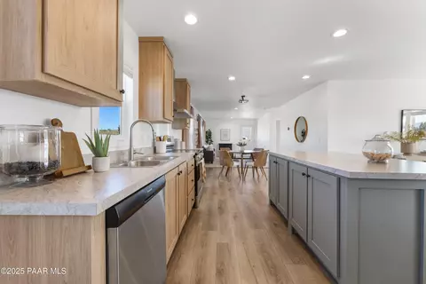 320 E Abra Rd, Paulden, AZ 86334 photo 13