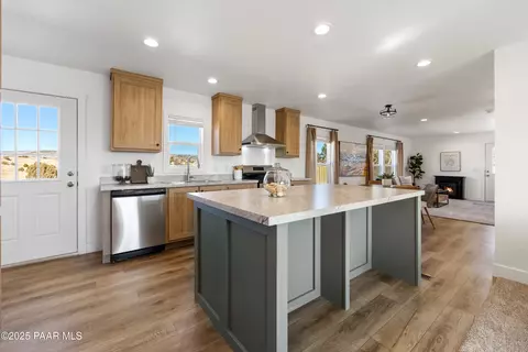 320 E Abra Rd, Paulden, AZ 86334 photo 8