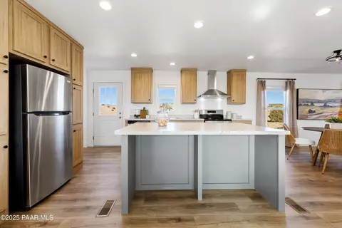 320 E Abra Rd, Paulden, AZ 86334 photo 9