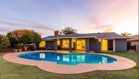 10106 W Concho Circle Cir, Sun City, AZ 85373