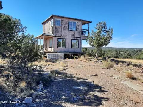 57570 N Jamon Ln, Seligman, AZ 86337