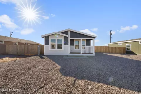 425 W Acapulco Way, Paulden, AZ 86334