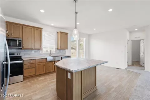 11230 E Putnam Dr, Mayer, AZ 86333 photo 14