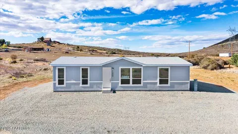 11230 E Putnam Dr, Mayer, AZ 86333