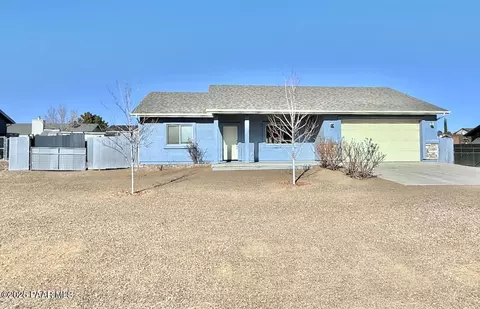 17642 E Trails End Rd, Mayer, AZ 86333