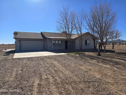 2725 W Bayberry Dr, Paulden, AZ 86334