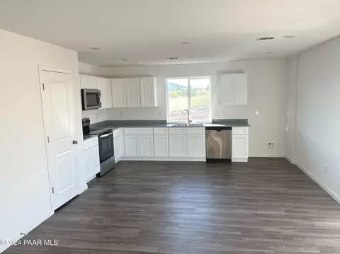 19941 E Ocotillo Dr, Mayer, AZ 86333 photo 3