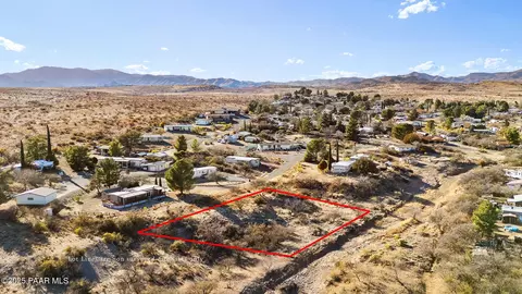 17450 E Meadow Ln, Mayer, AZ 86333