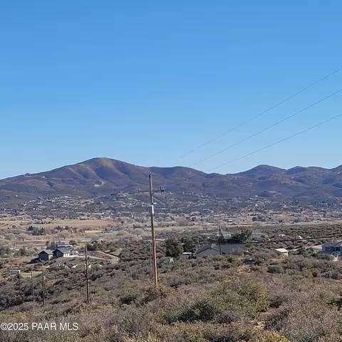 11655 E Yavapai Dr, Dewey, AZ 86327 photo 2