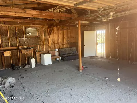 495 E Trails End Rd, Mayer, AZ 86333 photo 3