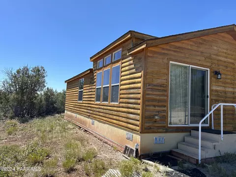 46450 N Edge Ridge Rd, Seligman, AZ 86337