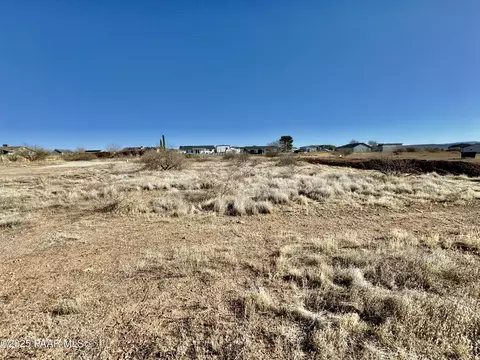 20085 E Prickly Pear Dr, Mayer, AZ 86333
