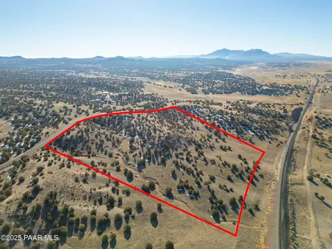 8255 Dillon Wash Rd, Prescott, AZ 86305