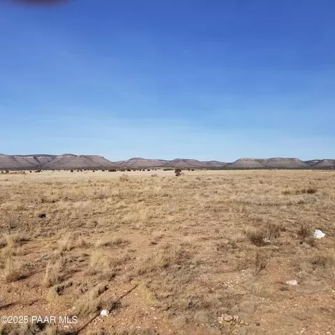 3124 W Malapai Rd, Paulden, AZ 86334