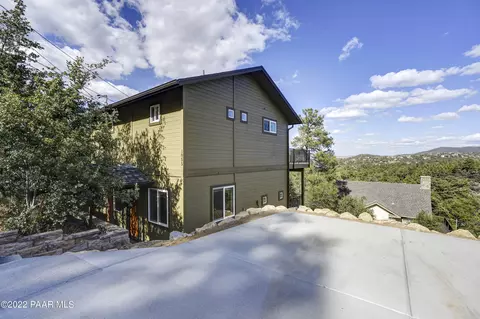 1055 Apache Cir, Prescott, AZ 86303