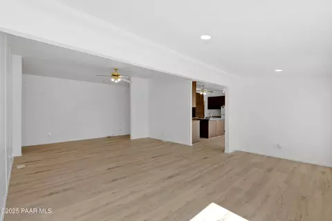 17841 E Willow Creek Rd, Kingman, AZ 86401 photo 4