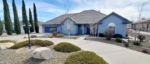 10735 E High Point Dr, Dewey, AZ 86327