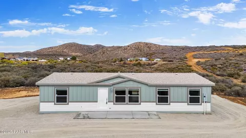17400 E Roper Way, Dewey, AZ 86327
