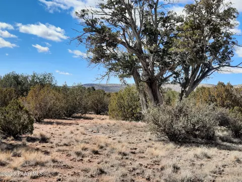 27215 W Granada Rd, Seligman, AZ 86337