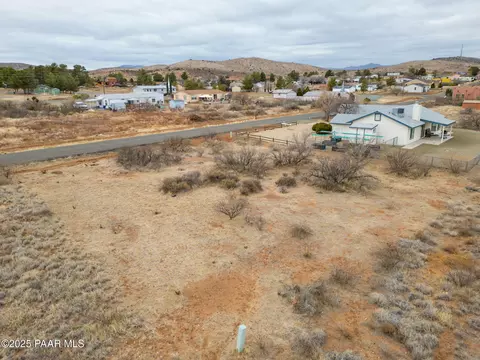 20174 E Conestoga Dr, Mayer, AZ 86333