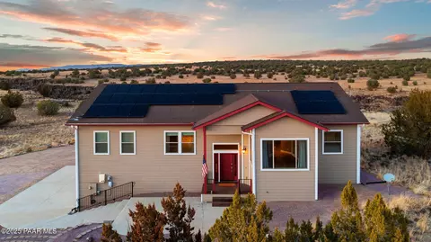 21645 N Hackamore Ln, Paulden, AZ 86334