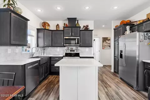 350 E Abra Rd, Paulden, AZ 86334 photo 4