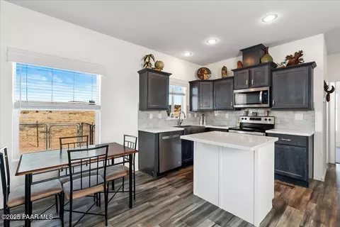 350 E Abra Rd, Paulden, AZ 86334 photo 5