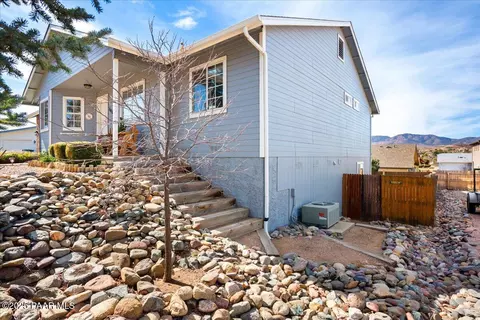 11820 E Stirrup High Dr E, Dewey, AZ 86327 photo 3
