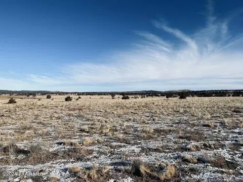 98 Ten Tanks Rd # -B, Ash Fork, AZ 86320