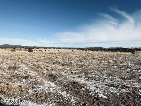 98 Ten Tanks Rd # -C, Ash Fork, AZ 86320
