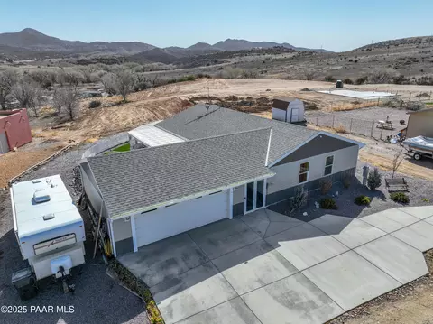 2935 Omega Dr, Dewey-humboldt, AZ 86329