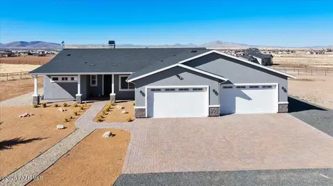 8410 N Tranquility Ln, Prescott Valley, AZ 86315