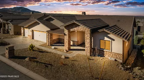 822 N Lakeview Drive Dr, Prescott, AZ 86301