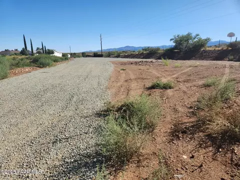 17001 E Spring Valley Rd, Mayer, AZ 86333