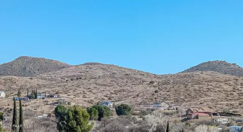 20457 E Deer Valley Ln, Mayer, AZ 86333