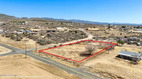 9305 S Steven Trl, Wilhoit, AZ 86332