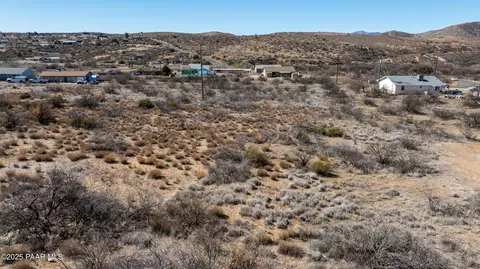 20125 E Hereford Dr, Mayer, AZ 86333 photo 9