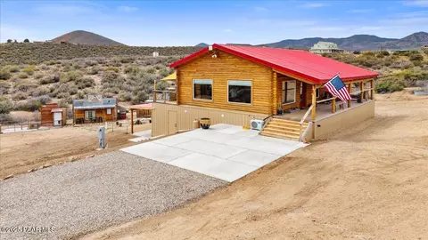 11755 E Prescott Dells Rd, Dewey, AZ 86327