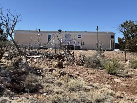 55622 N Bridge Canyon Pkwy, Seligman, AZ 86337