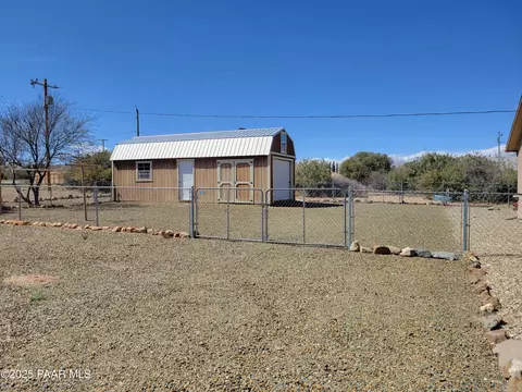 Exterior - 20558 E Mesa Verde Rd, Mayer, AZ 86333 photo 7 of 8