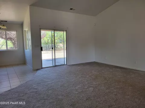 Living - 20558 E Mesa Verde Rd, Mayer, AZ 86333 photo 4 of 4