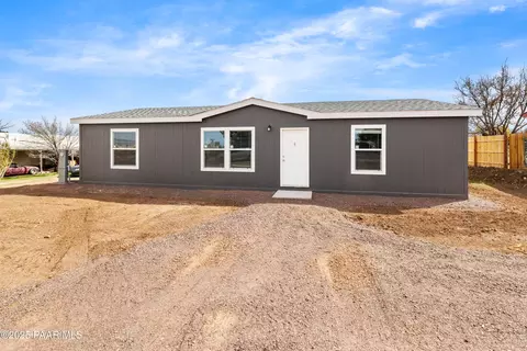 20187 E Mingus Dr, Mayer, AZ 86333