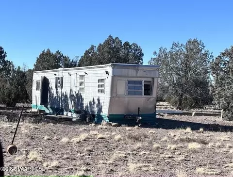 287 NW Tanner Rd, Ash Fork, AZ 86320 photo 3