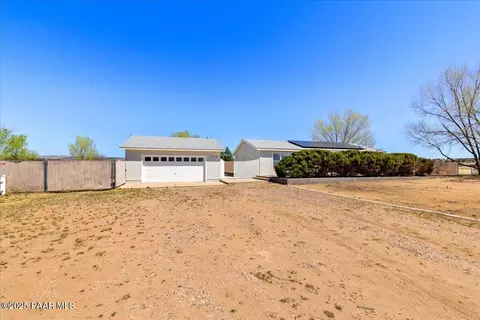 240 E Pittsburgh Rd, Paulden, AZ 86334