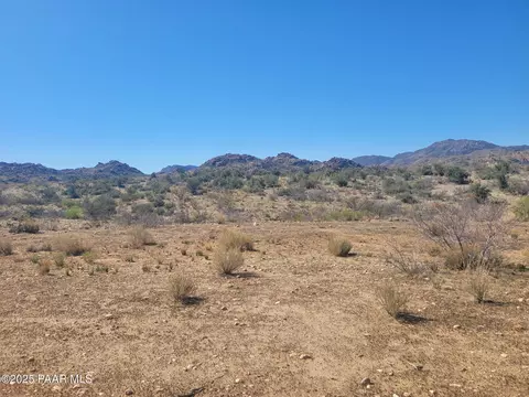 0 S Date Creek Rd, Congress, AZ 85332